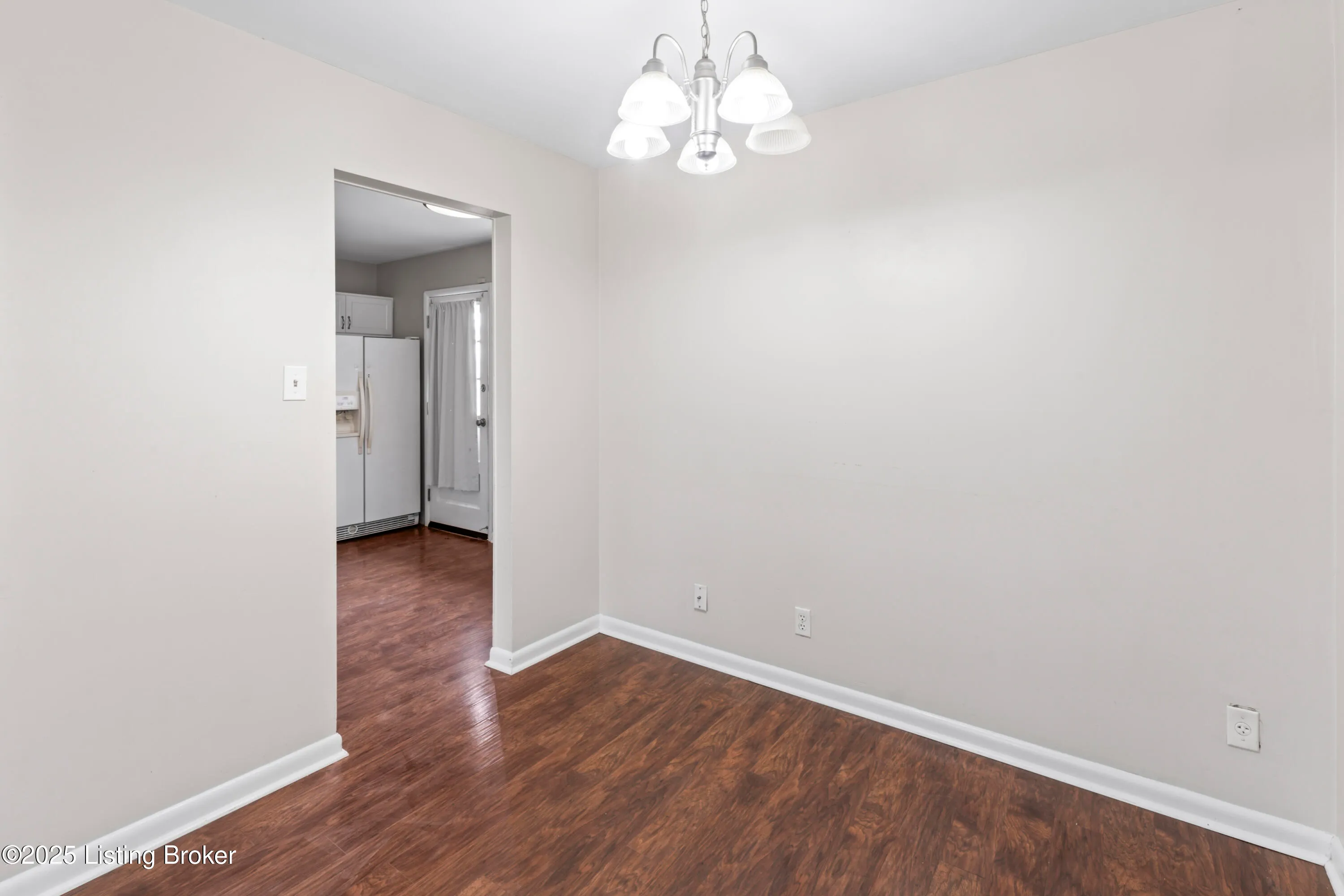 Louisville, Kentucky 40218, United States, 3 Bedrooms Bedrooms, ,1 BathroomBathrooms,Residential,Active,86278