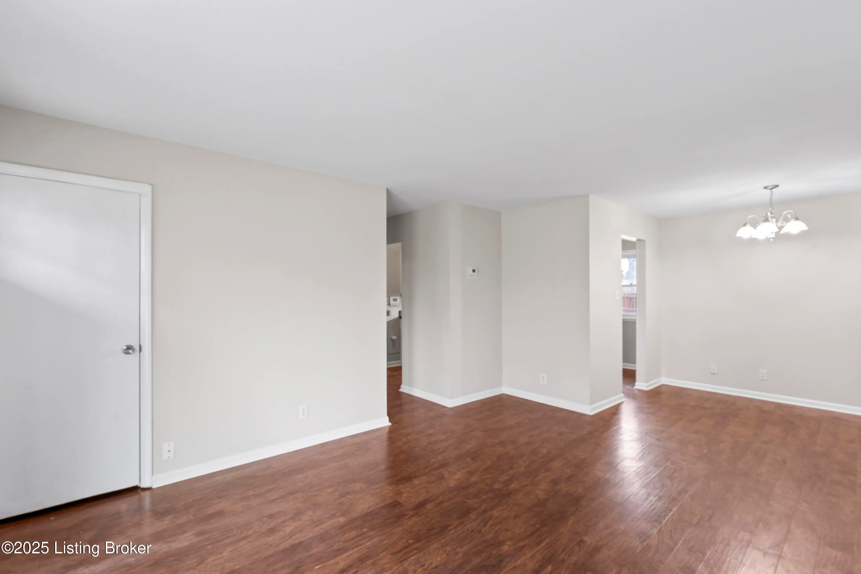 Louisville, Kentucky 40218, United States, 3 Bedrooms Bedrooms, ,1 BathroomBathrooms,Residential,Active,86278