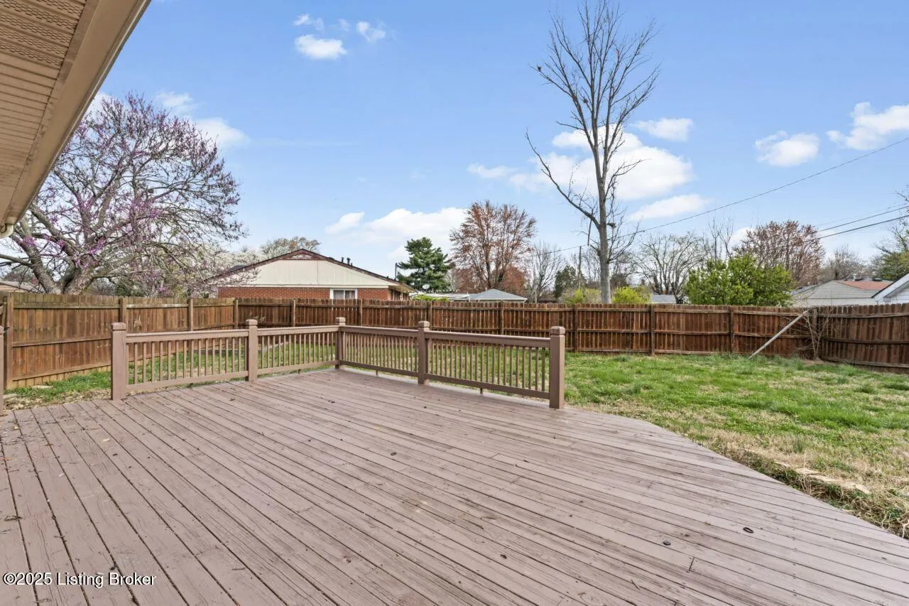 Louisville, Kentucky 40218, United States, 3 Bedrooms Bedrooms, ,1 BathroomBathrooms,Residential,Active,86278