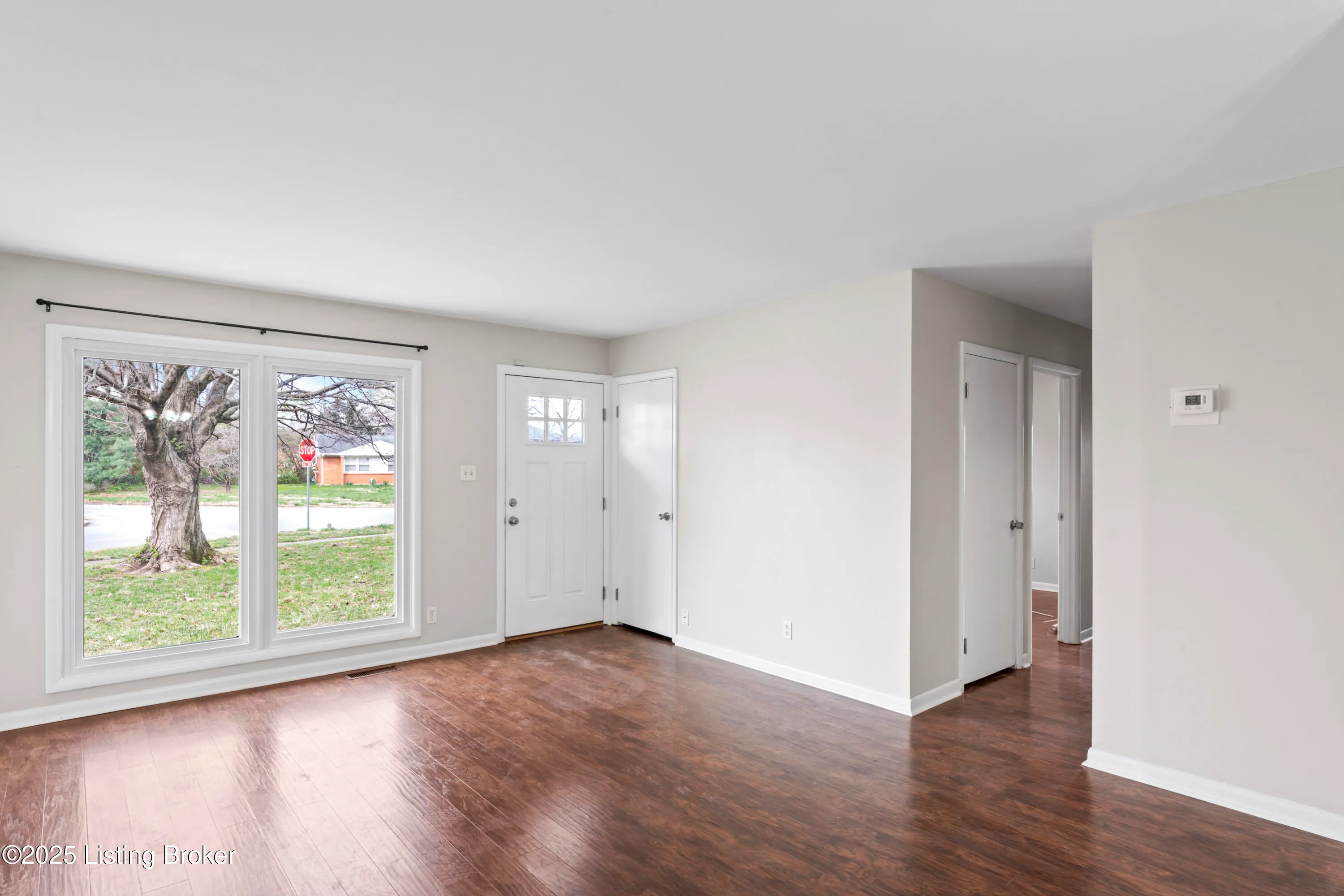 Louisville, Kentucky 40218, United States, 3 Bedrooms Bedrooms, ,1 BathroomBathrooms,Residential,Active,86278