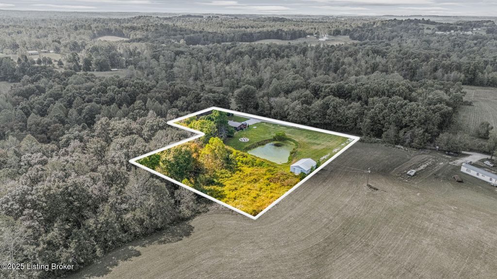 Photo of 303 Payton Hollow Rd, Cub Run, KY 42729 (MLS # 1700656)