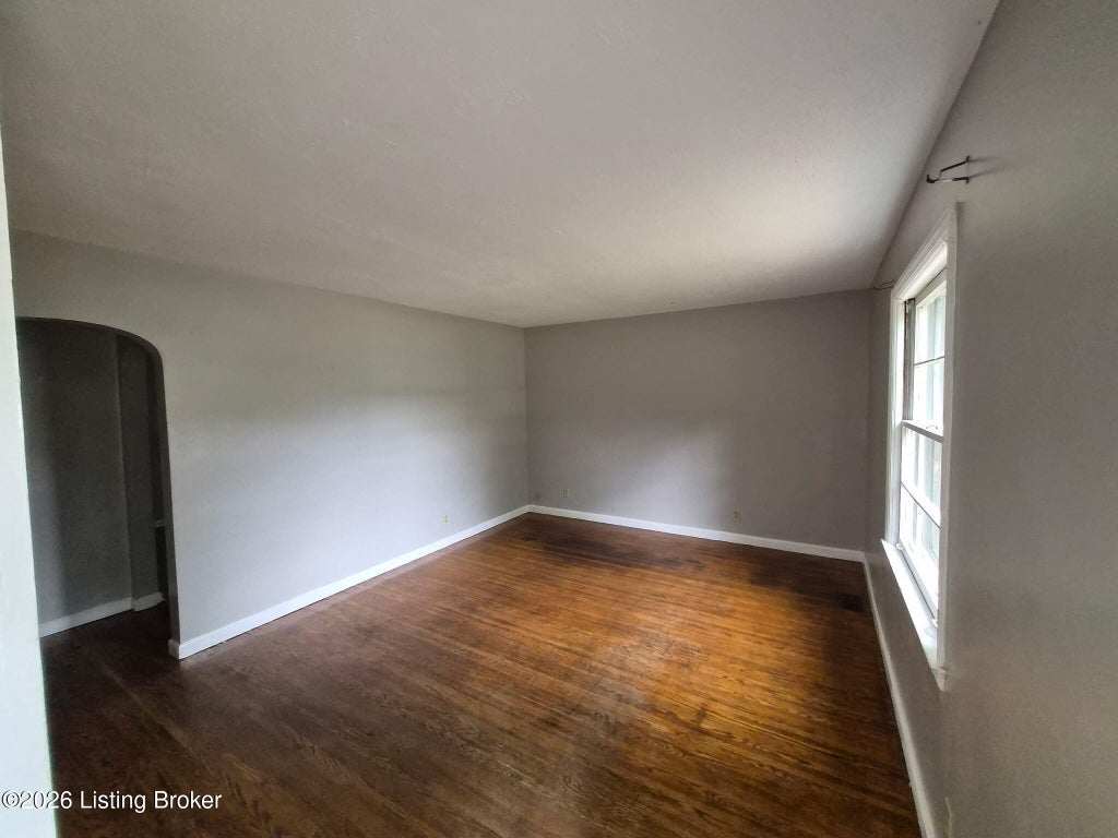 Photo of 3724 Warren Ave, Louisville, KY 40215 (MLS # 1719882)