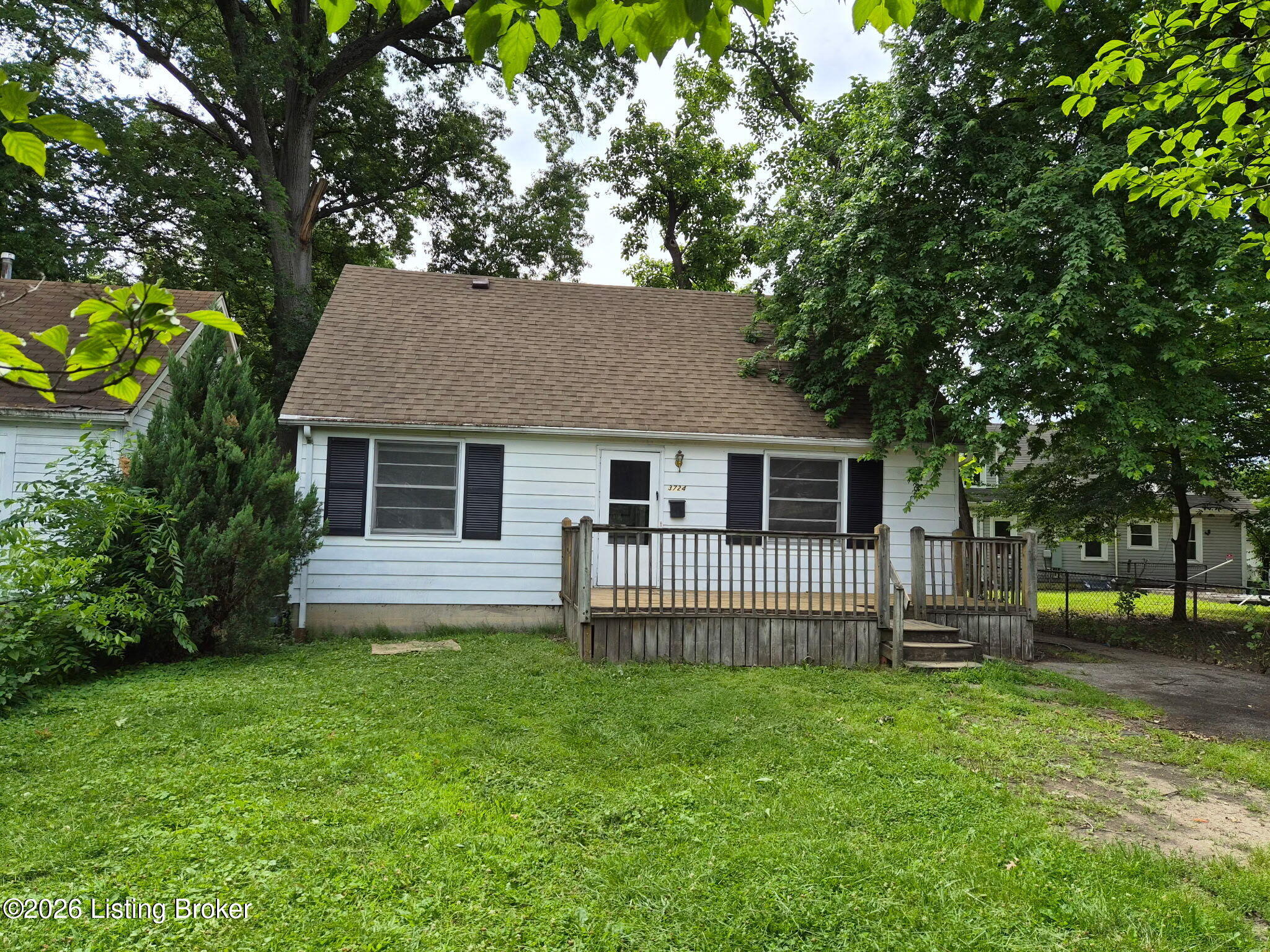Photo 1 of 24 — 3724 Warren Ave, Louisville, KY 40215
