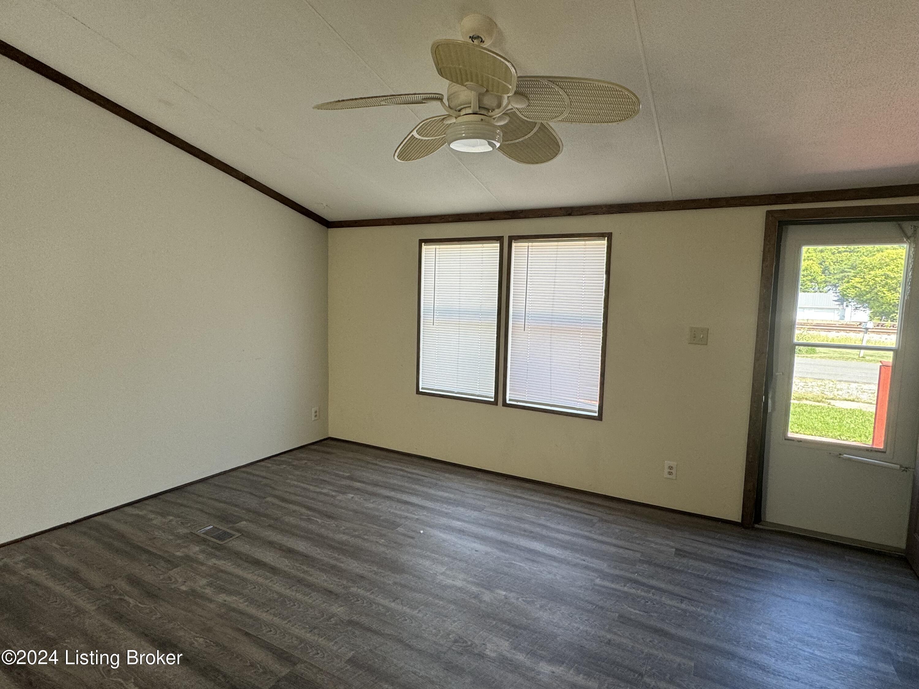 238 Railroad Ave, Worthville, Kentucky image 8