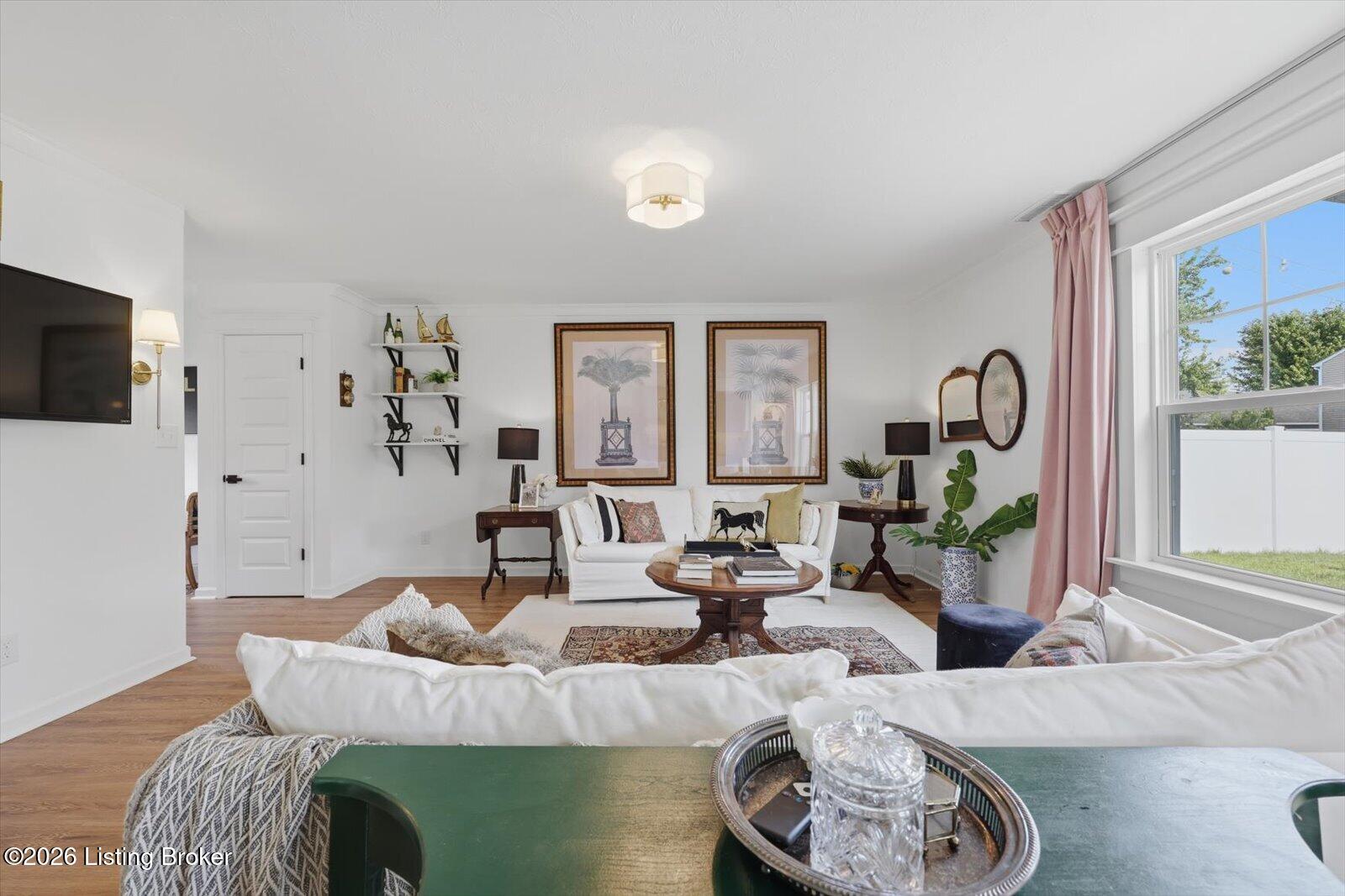 1370 Delacorte Cir