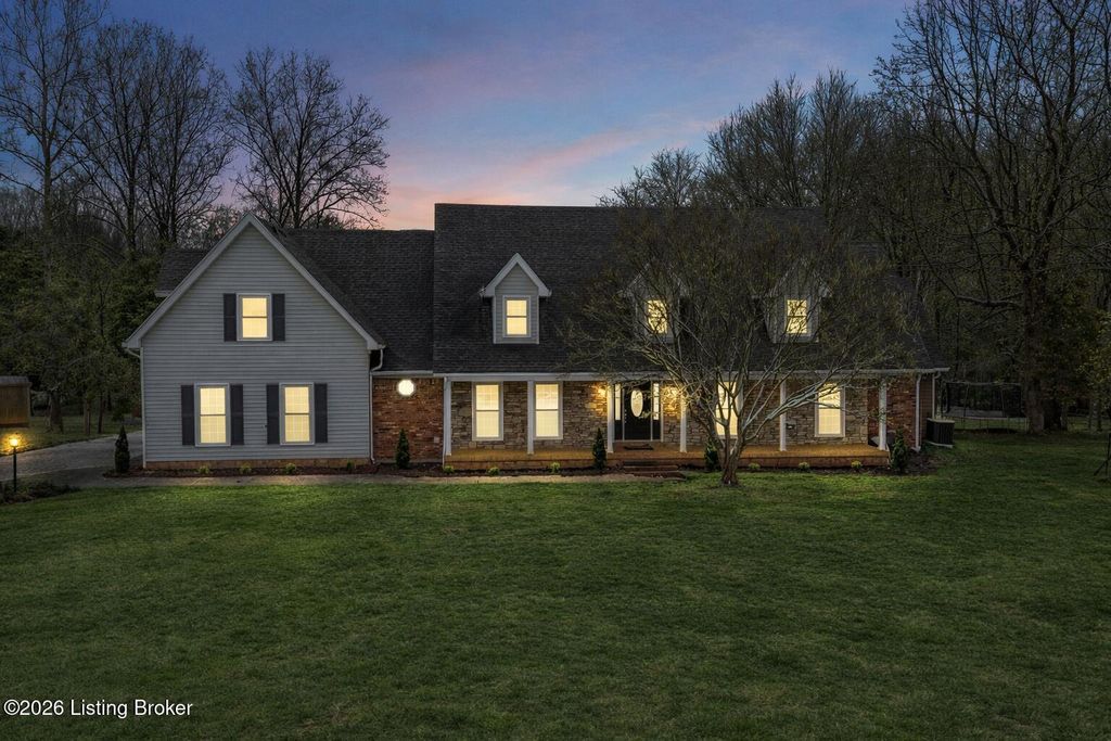 Photo of 7414 Cambridge Dr, Crestwood, KY 40014 (MLS # 1704490)