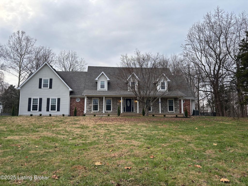 Photo of 7414 Cambridge Dr, Crestwood, KY 40014 (MLS # 1704490)