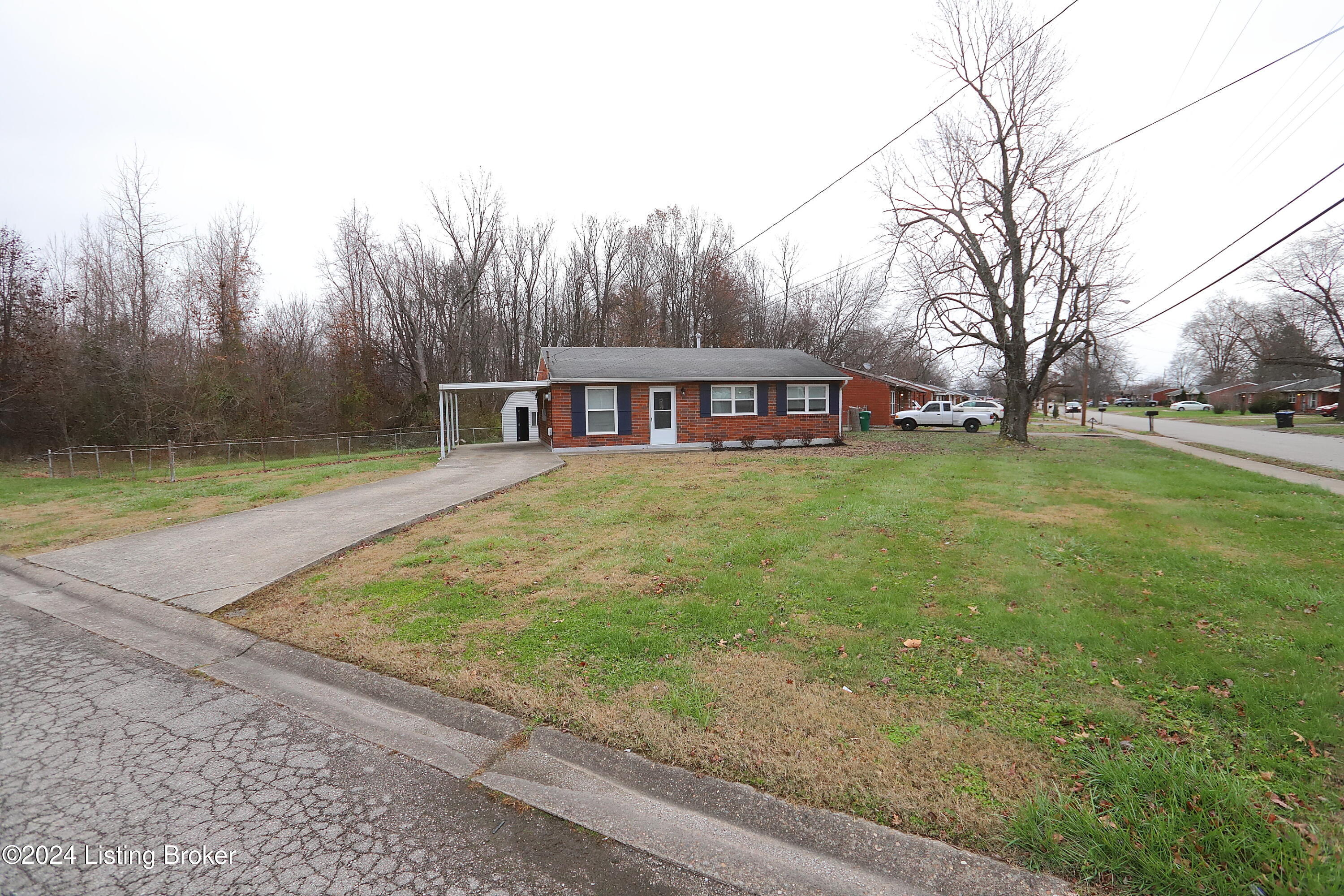 701 Glengarry Dr, Fairdale, Kentucky image 4