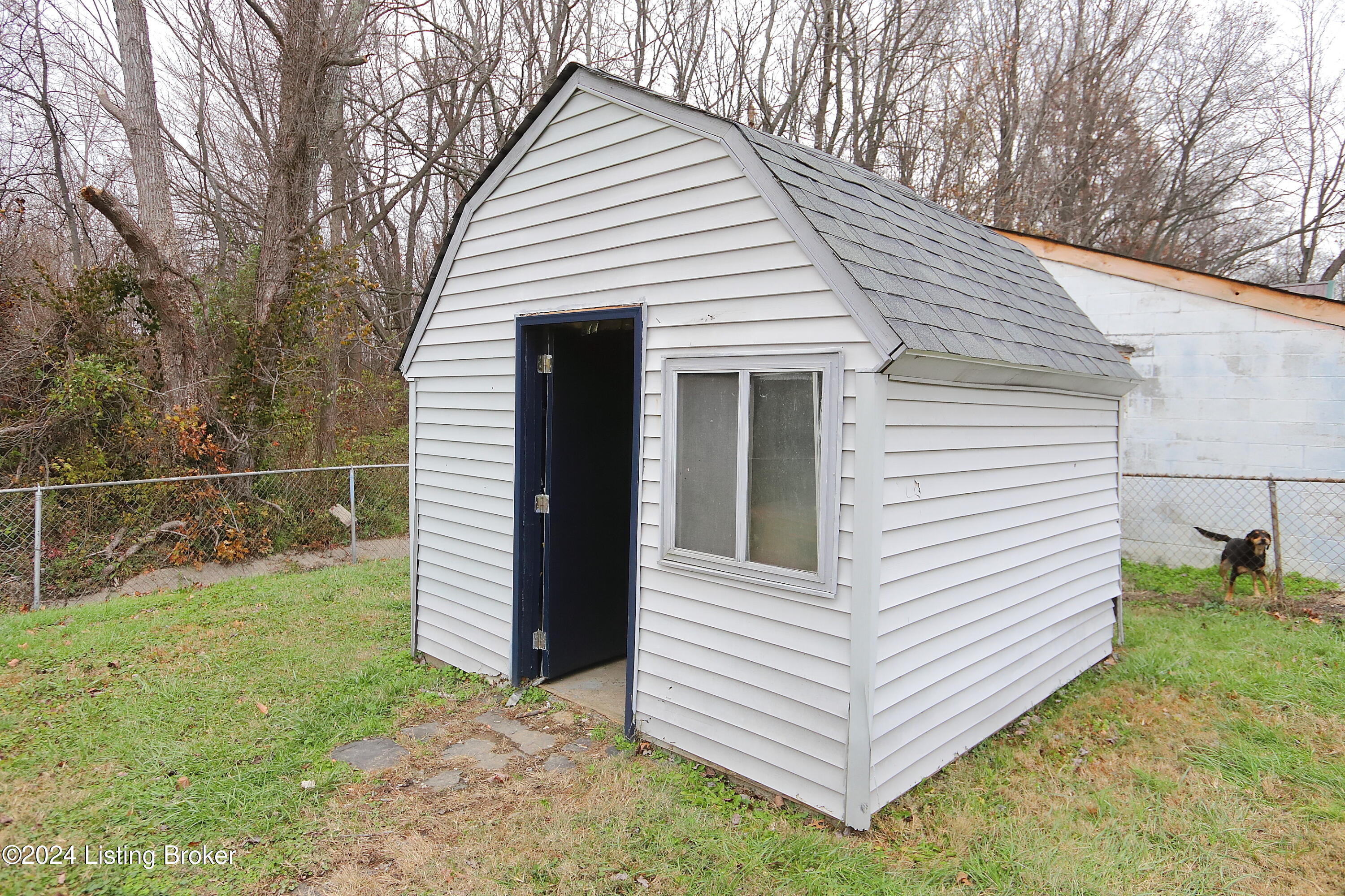 701 Glengarry Dr, Fairdale, Kentucky image 32