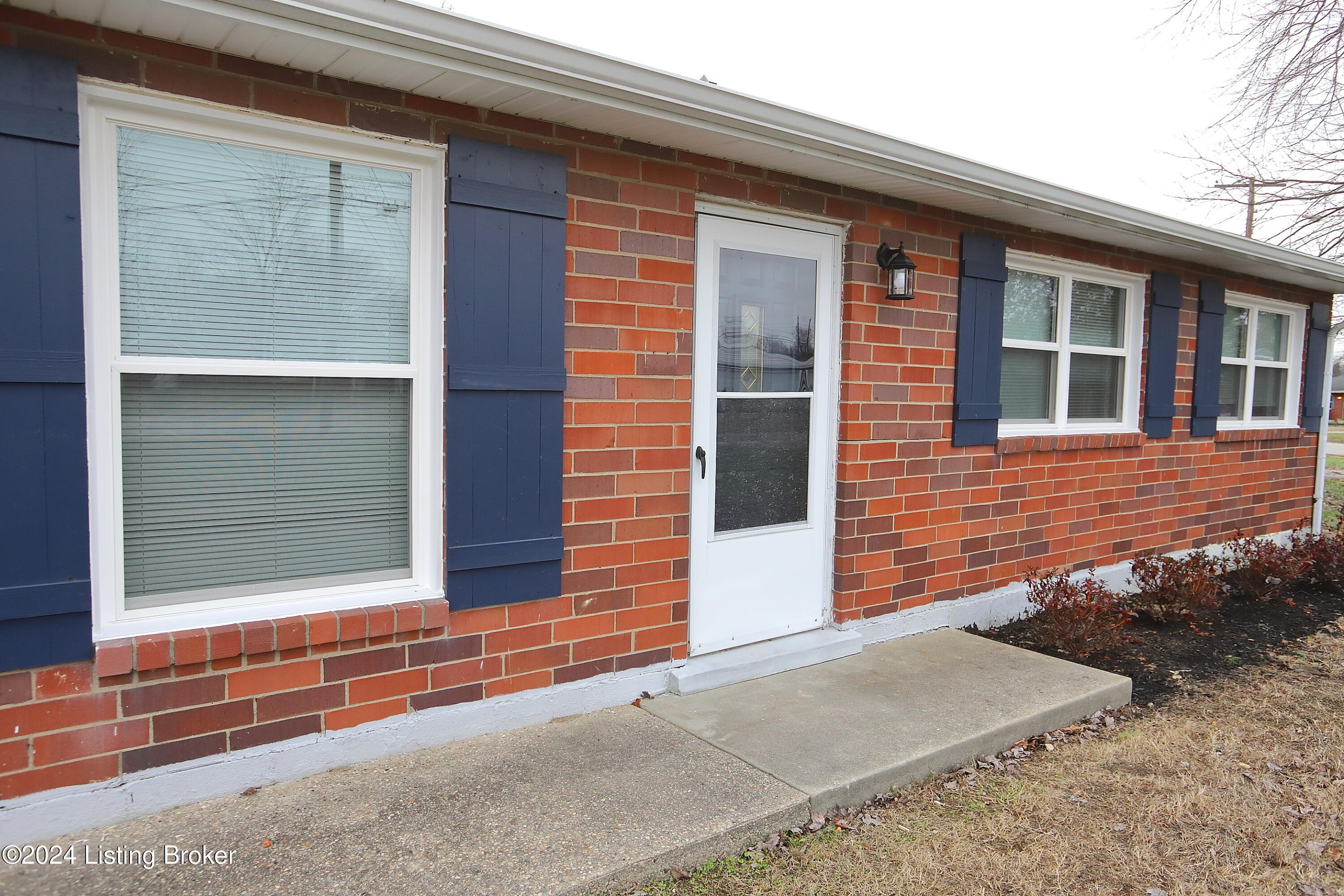 701 Glengarry Dr, Fairdale, Kentucky image 6