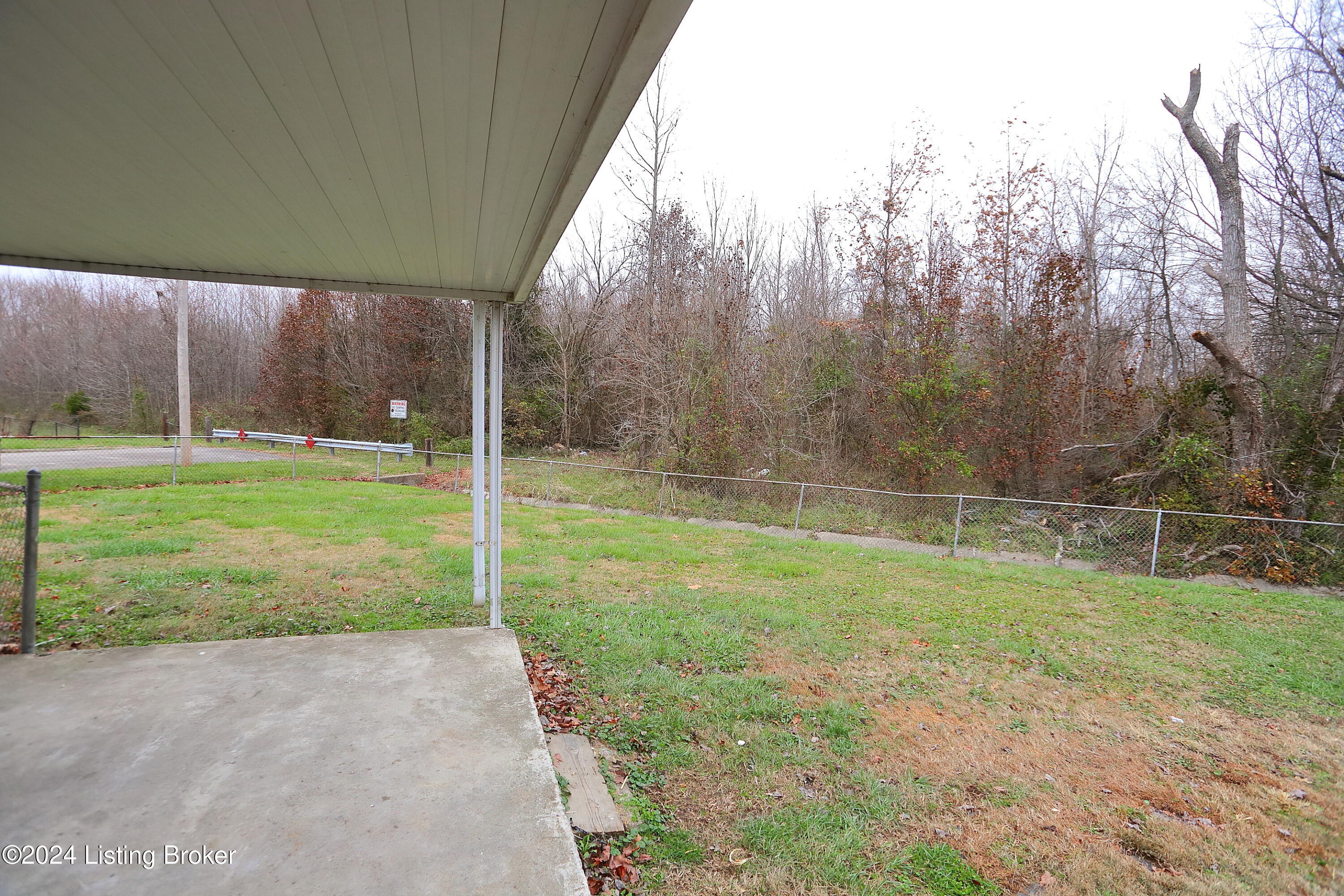701 Glengarry Dr, Fairdale, Kentucky image 30