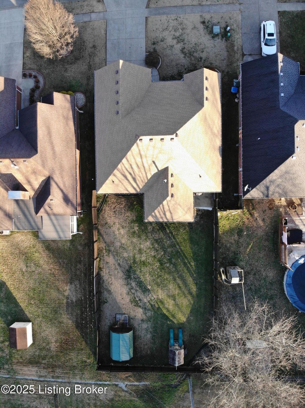 Photo of 7220 Oakburn Dr, Louisville, KY 40258 (MLS # 1709876)