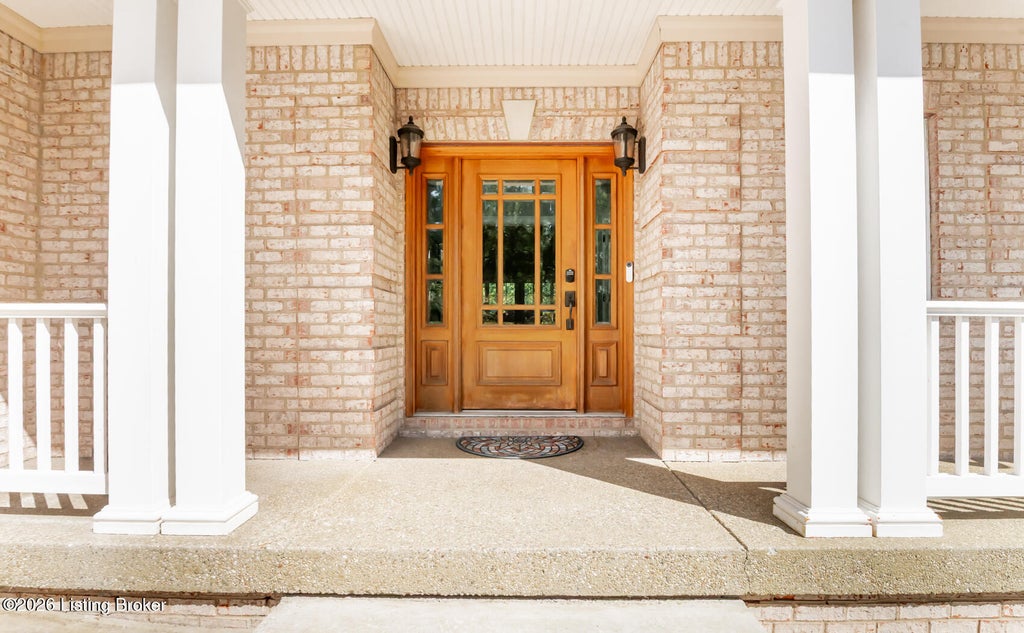 Photo of 1201 Persimmon Ridge Dr, Louisville, KY 40245 (MLS # 1730568)