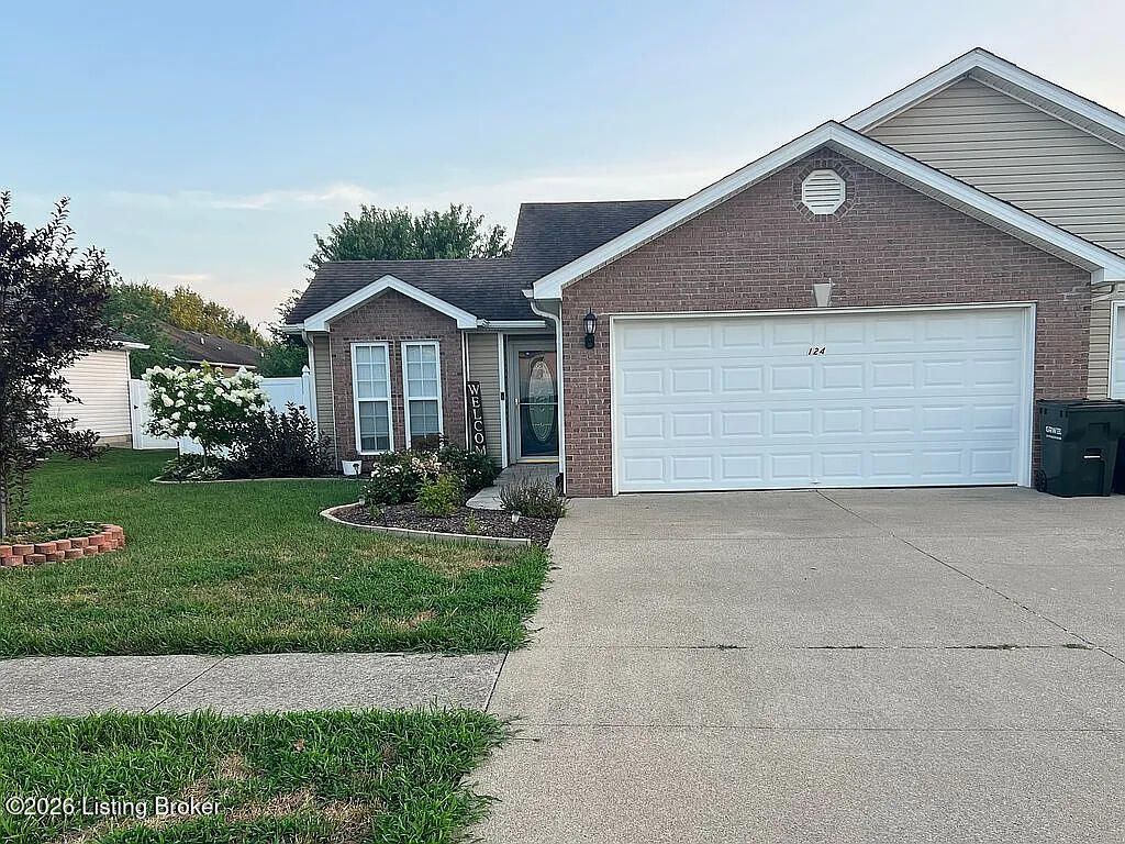 Photo of 124 Applewood Ln, Elizabethtown, KY 42701 (MLS # 1712764)