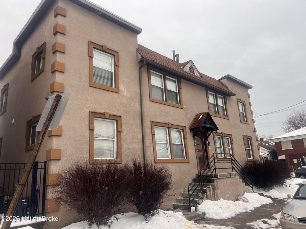 Photo of 517 Amy Ave, Louisville, KY 40211 (MLS # 1708562)