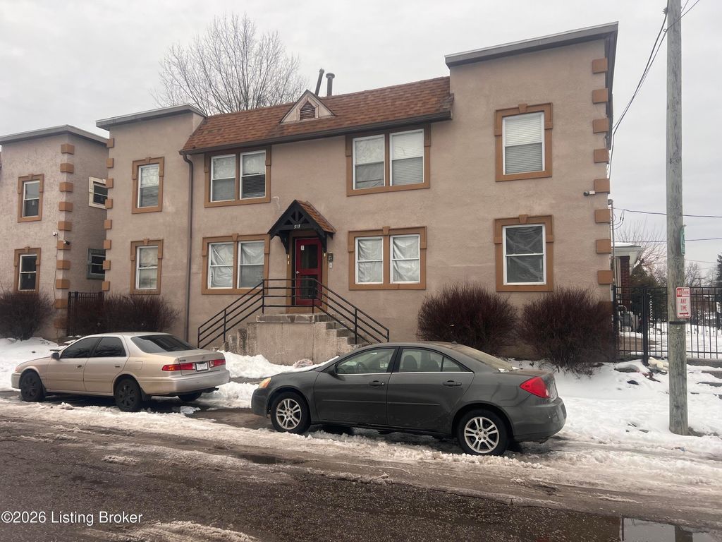 Photo of 517 Amy Ave, Louisville, KY 40211 (MLS # 1708562)