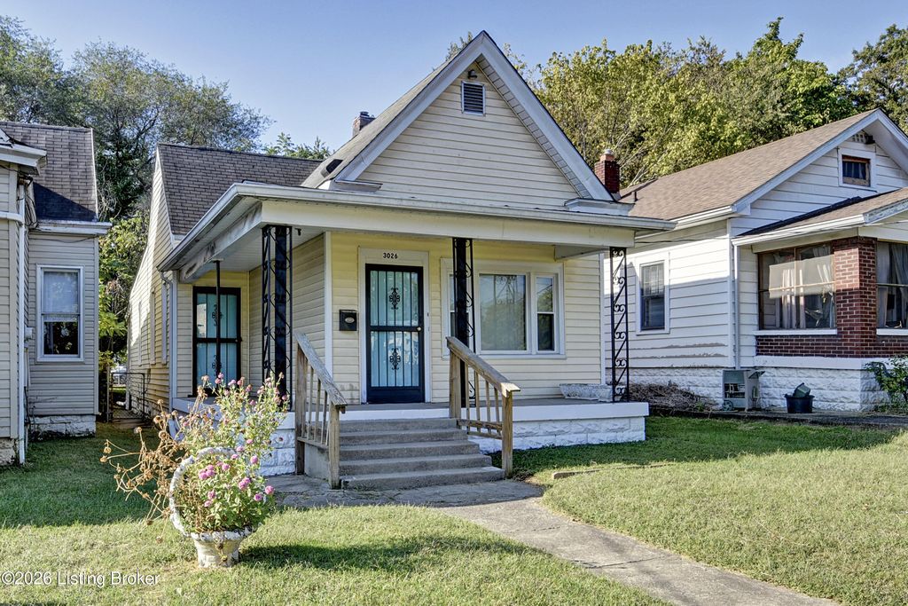 Photo of 3026 Grand Ave, Louisville, KY 40211 (MLS # 1710410)