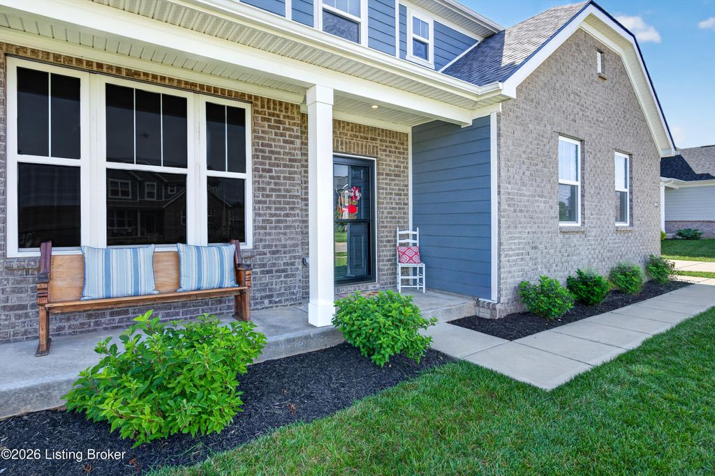 Photo of 1016 Buckthorn Trace, La Grange, KY 40031 (MLS # 1719043)