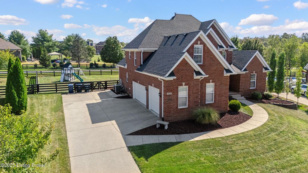 Photo of 3502 Sasse Way, Louisville, KY 40245 (MLS # 1700101)