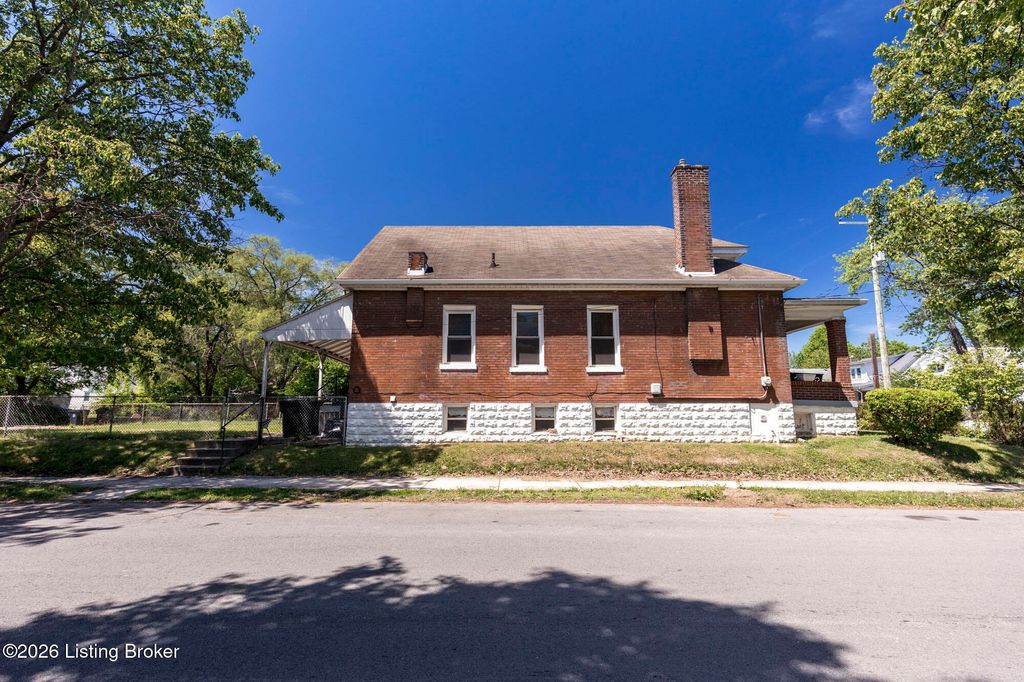 Photo of 2300 Hale Ave, Louisville, KY 40210 (MLS # 1715284)