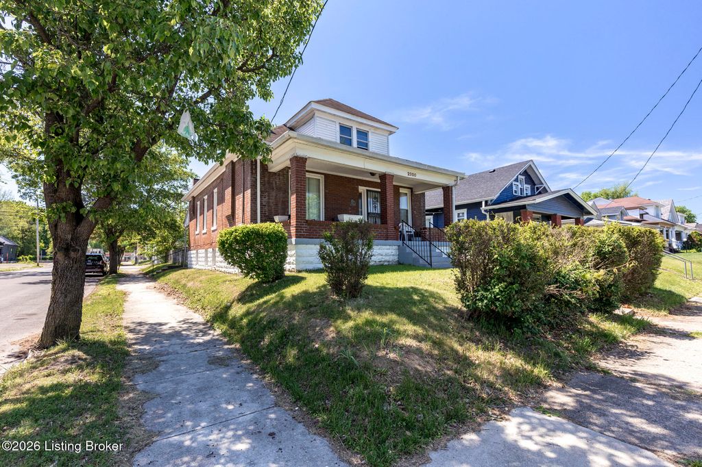 Photo of 2300 Hale Ave, Louisville, KY 40210 (MLS # 1715284)