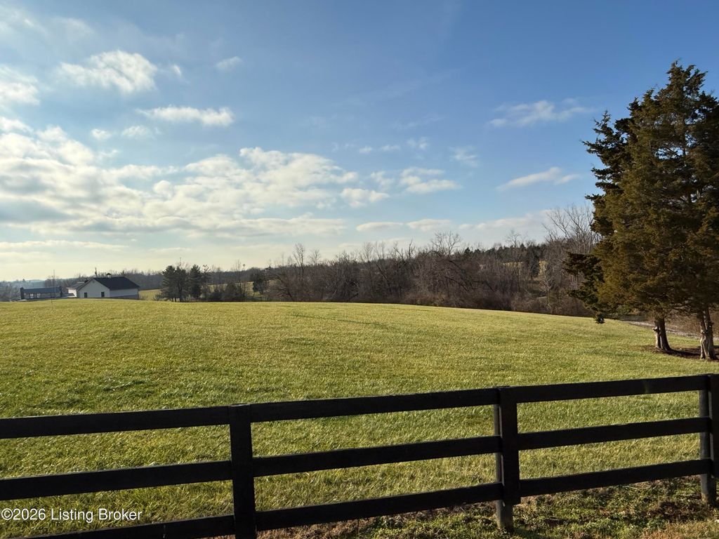 Photo of 537 Dawkins Ln, Sulphur, KY 40070 (MLS # 1709116)