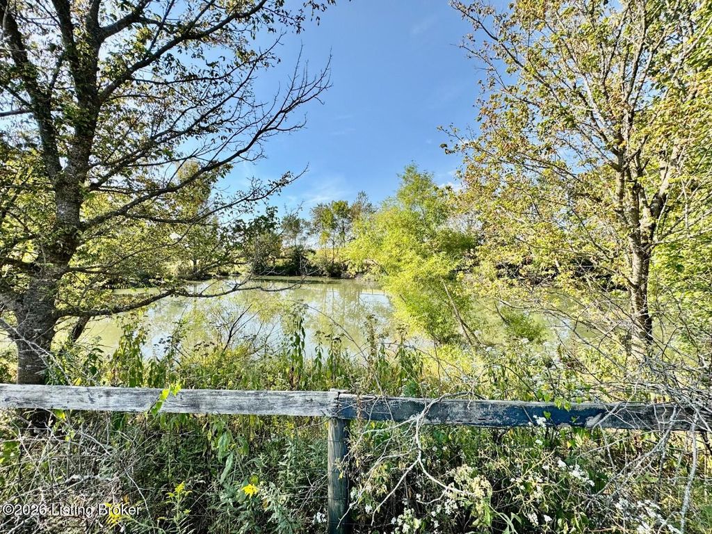 Photo of 1656-4 Old Perryville Loop, Springfield, KY 40069 (MLS # 1712398)