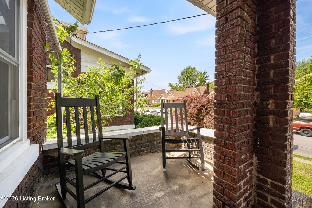 Photo of 820 Fetter Ave, Louisville, KY 40217 (MLS # 1716720)