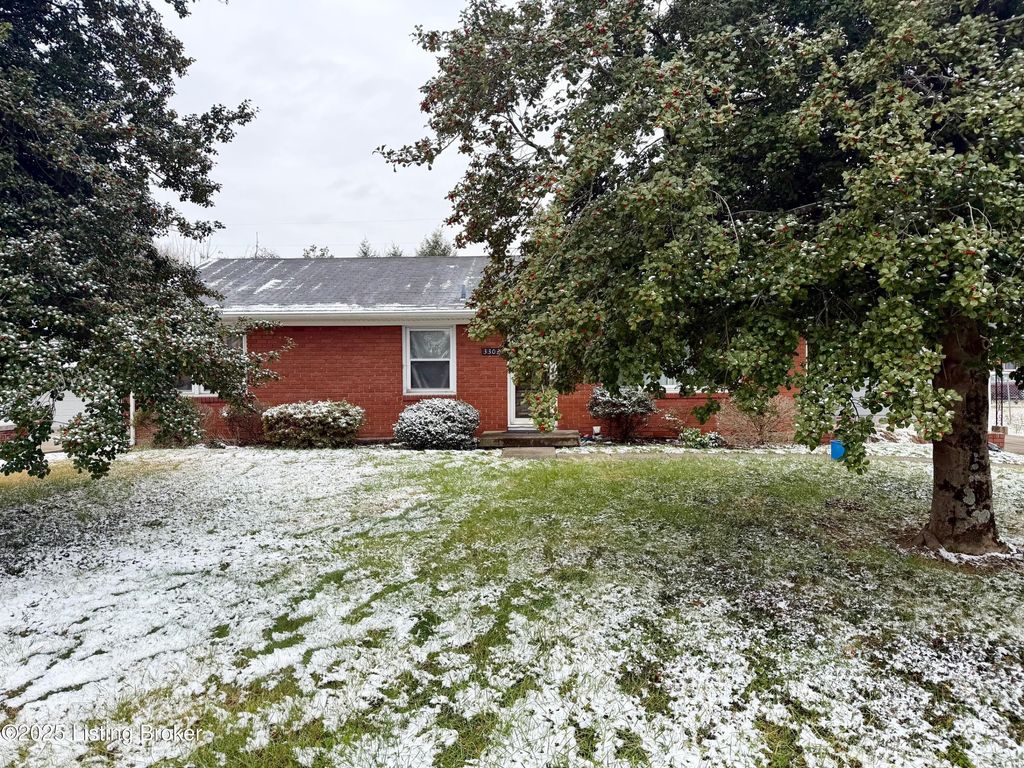 Photo of 3302 Goldsmith Ln, Louisville, KY 40220 (MLS # 1704999)