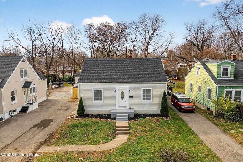 Photo of 4111 Millcreek Dr, Louisville, KY 40216 (MLS # 1704544)