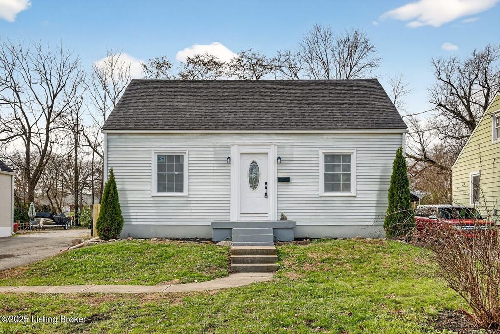 Photo of 4111 Millcreek Dr, Louisville, KY 40216 (MLS # 1704544)