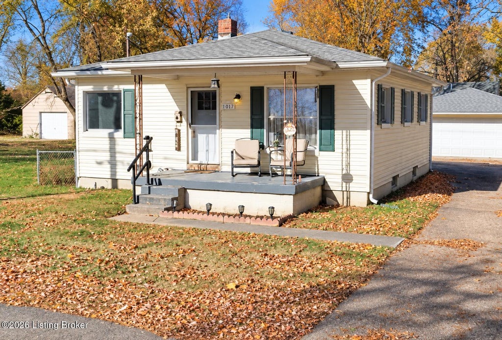 Photo of 2303 Franklin Ave, Louisville, KY 40216 (MLS # 1733338)