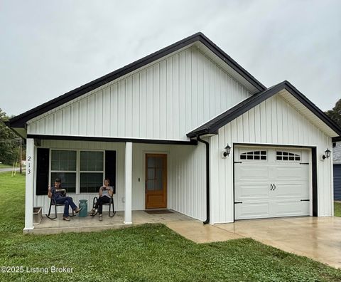 Townhouse For Sale - 213 Otter Creek Rd<br/> Vine Grove, KY 40175