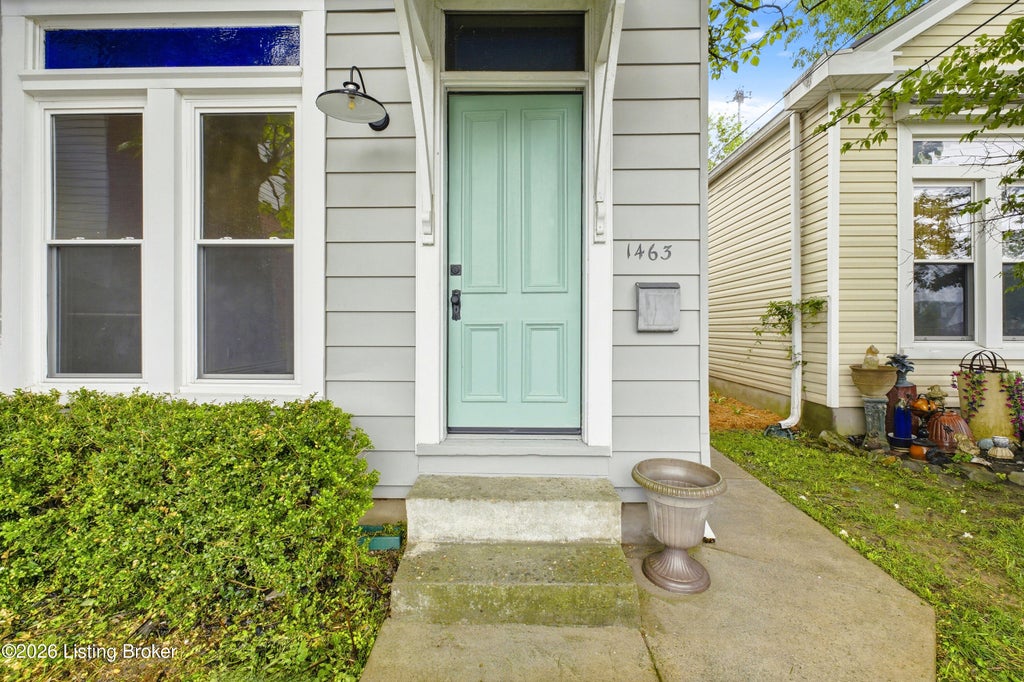 Photo of 1463 S Shelby St, Louisville, KY 40217 (MLS # 1728061)