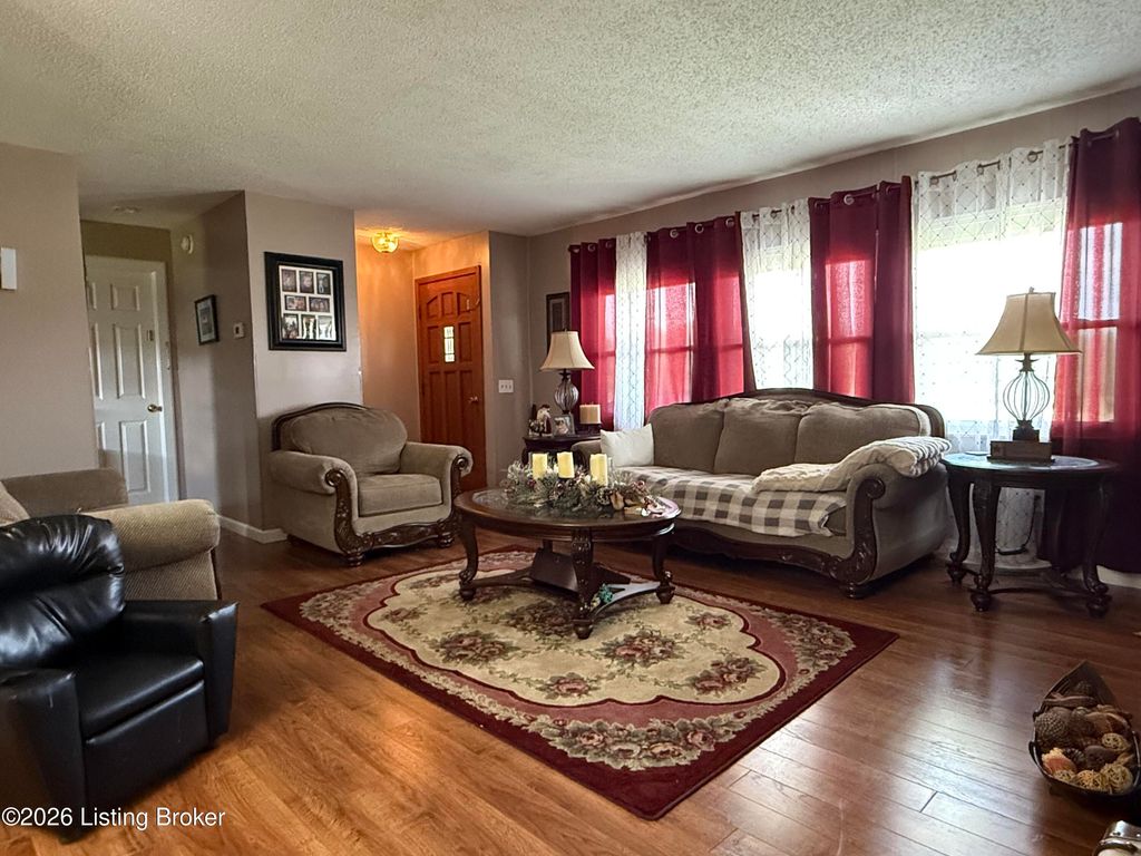 Photo of 425 Oklahoma Rd, Bee Spring, KY 42207 (MLS # 1706187)