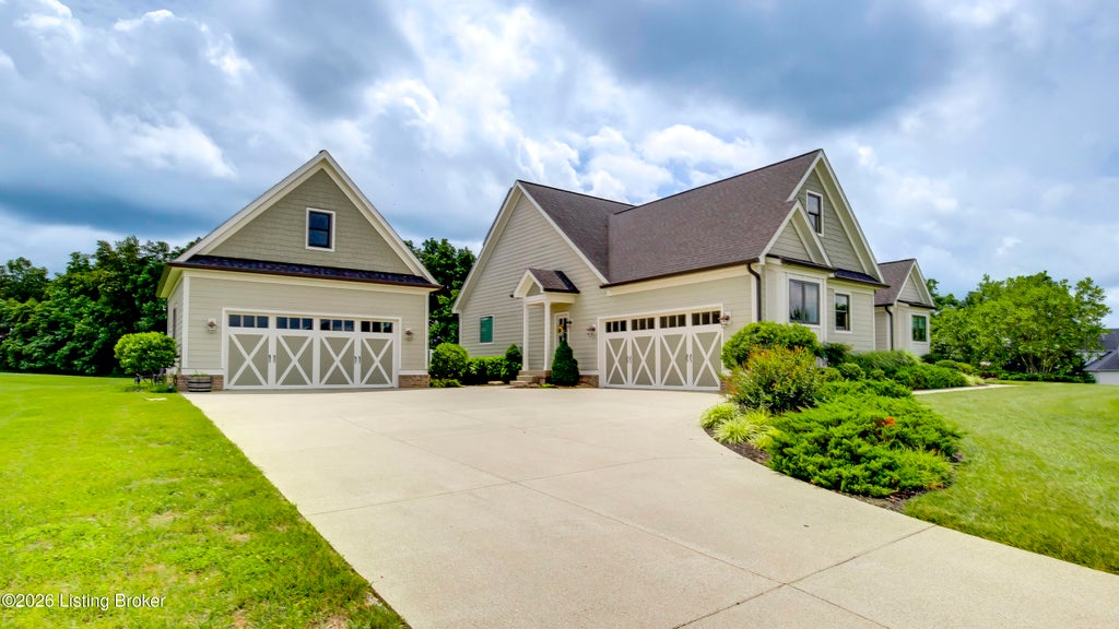 Photo of 290 Lansdowne CRES, Louisville, KY 40245 (MLS # 1723195)