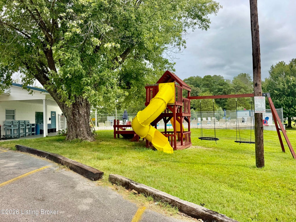 Photo of 412 Woods Rd, Elizabethtown, KY 42701 (MLS # 1726307)