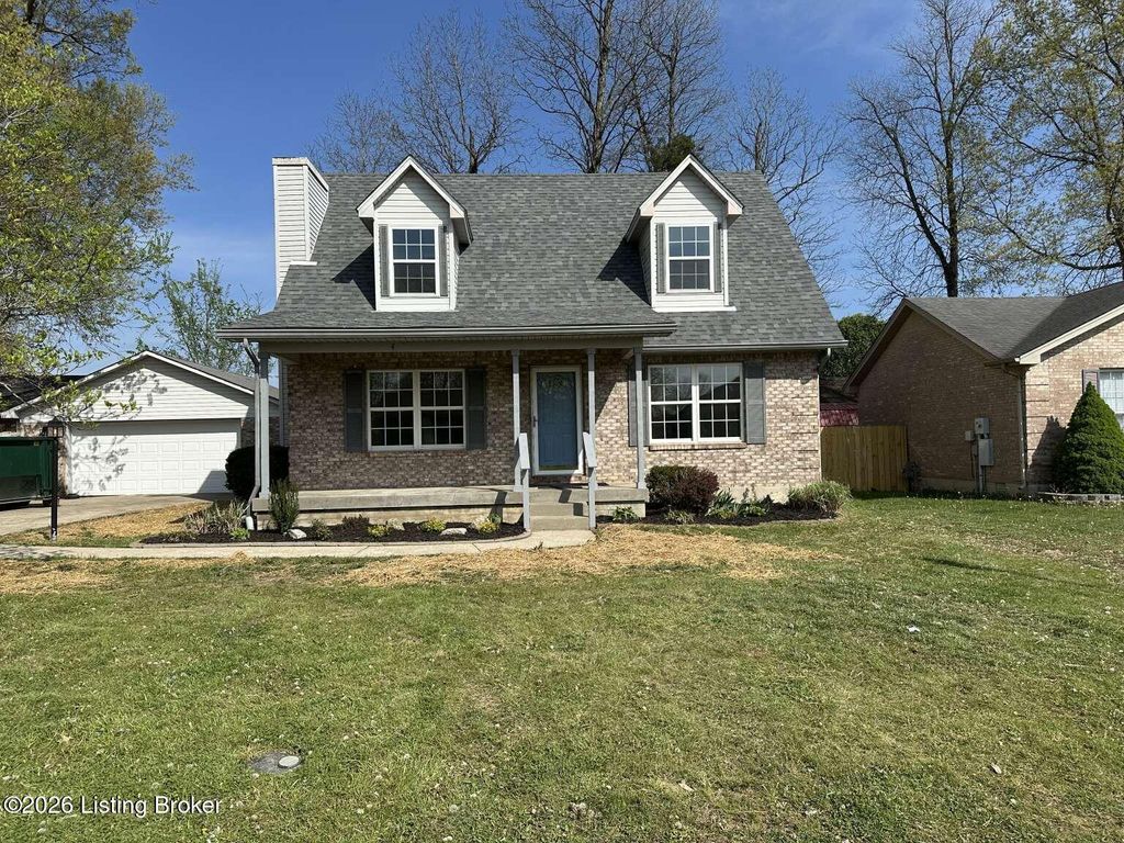 Photo of 435 Tara Cir, Shepherdsville, KY 40165 (MLS # 1714104)