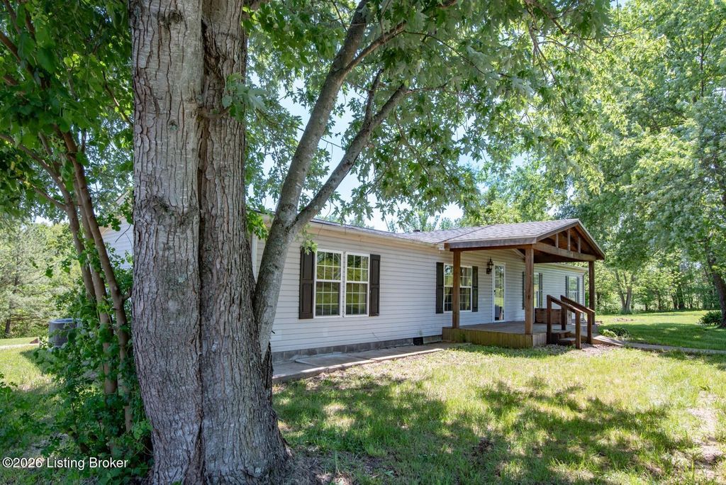 Photo of 1485 Diana Ct, Brandenburg, KY 40108 (MLS # 1716085)