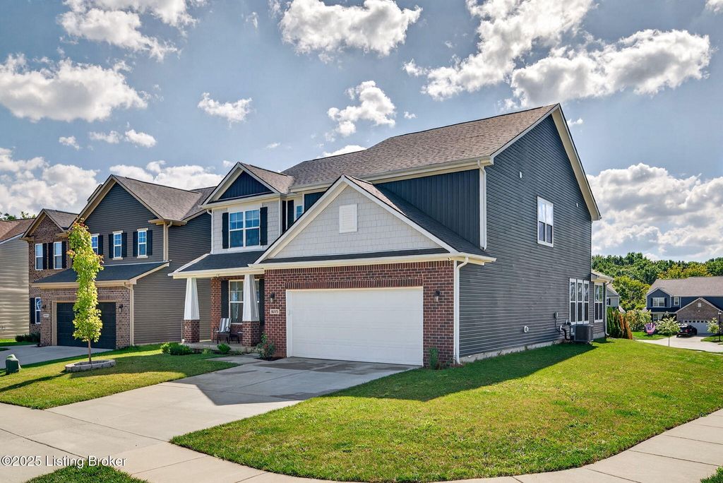 Photo of 16725 Taunton Vale Rd, Louisville, KY 40245 (MLS # 1700232)