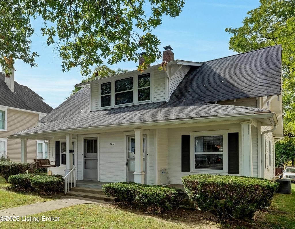 Photo of 106 N Fifth Ave, La Grange, KY 40031 (MLS # 1715405)