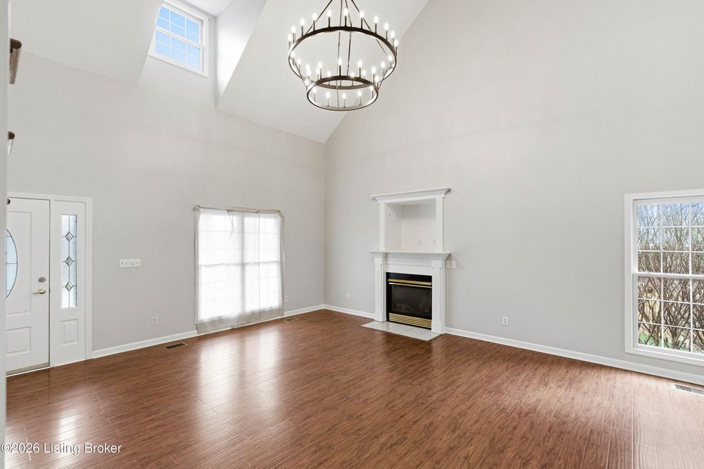 Photo of 4204 Marseille Dr, Louisville, KY 40272 (MLS # 1711101)