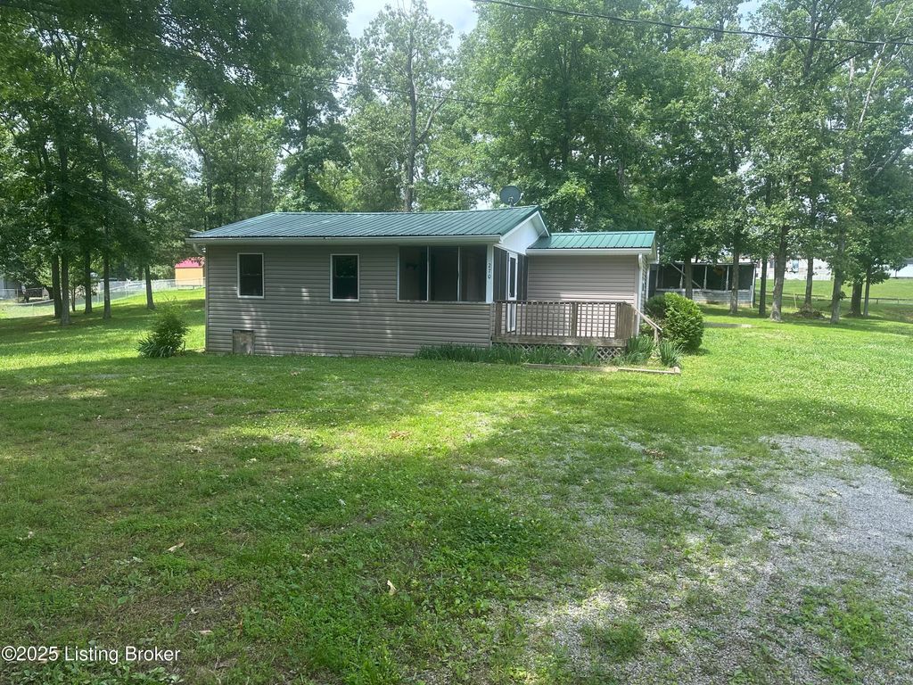 Photo of 270 Foxwood Cir, Leitchfield, KY 42754 (MLS # 1712454)