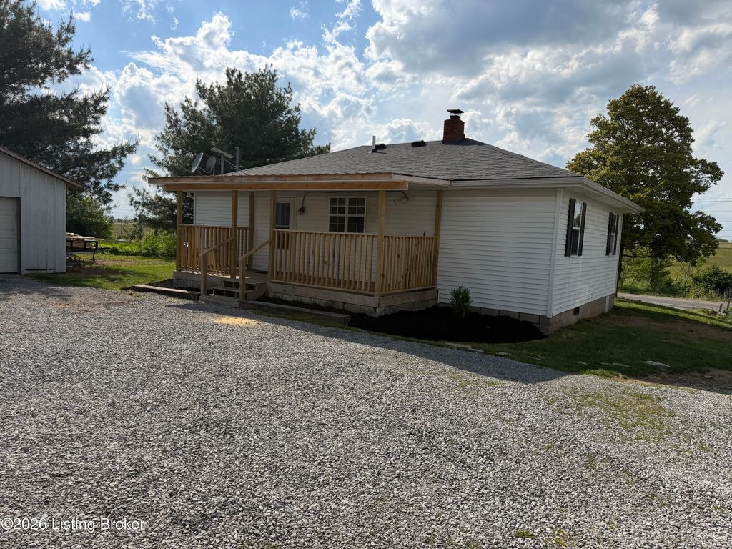 Photo of 3627 Bethlehem Rd, Pleasureville, KY 40057 (MLS # 1716331)