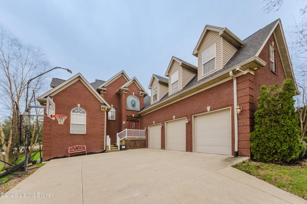 Photo of 33 River Heights Blvd, Taylorsville, KY 40071 (MLS # 1711732)