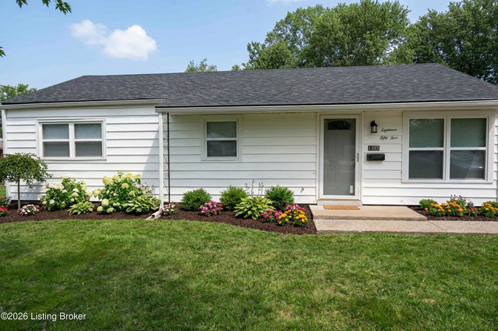 Photo of 1855 Heaton Rd, Louisville, KY 40216 (MLS # 1713663)