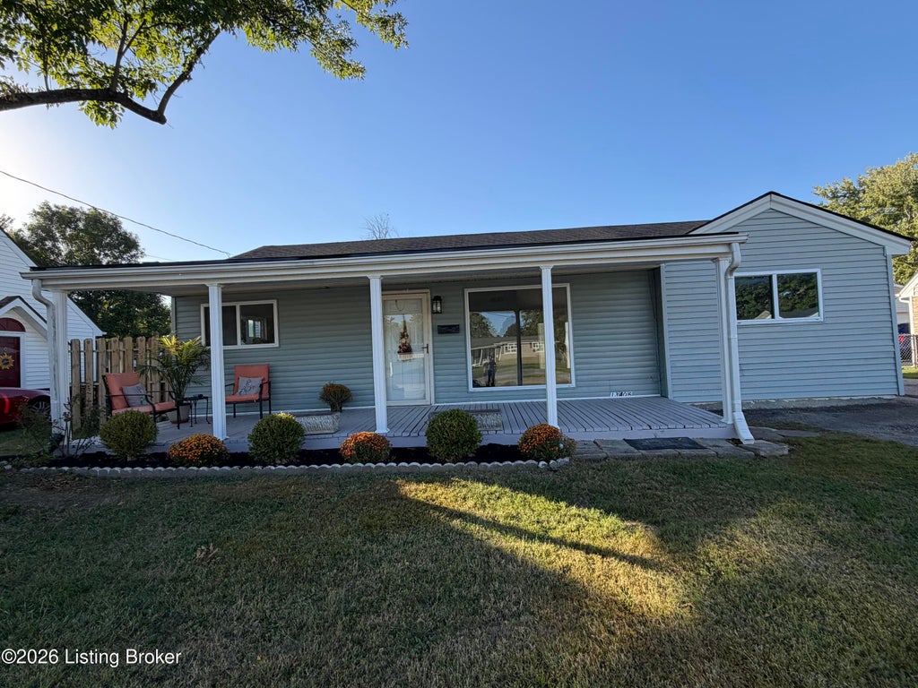 Photo of 13406 Kinross Blvd, Louisville, KY 40272 (MLS # 1731369)
