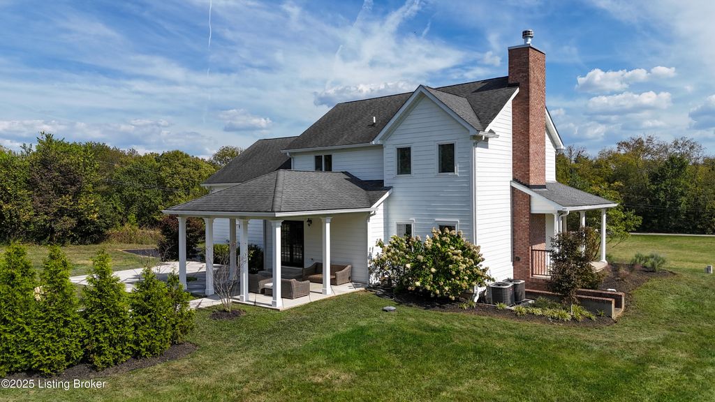 Photo of 7 Mudd Lane Ln, Fisherville, KY 40023 (MLS # 1707149)