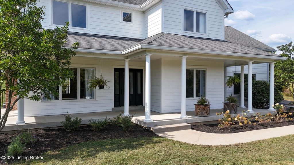 Photo of 7 Mudd Lane Ln, Fisherville, KY 40023 (MLS # 1707149)