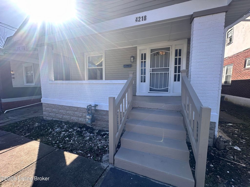 Photo of 4218 Winnrose Way, Louisville, KY 40211 (MLS # 1711553)